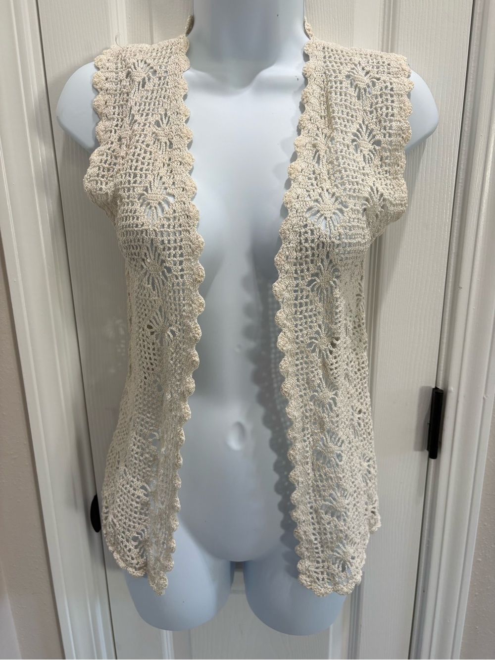 Source Unknown Cream Crochet Open-Front Vest